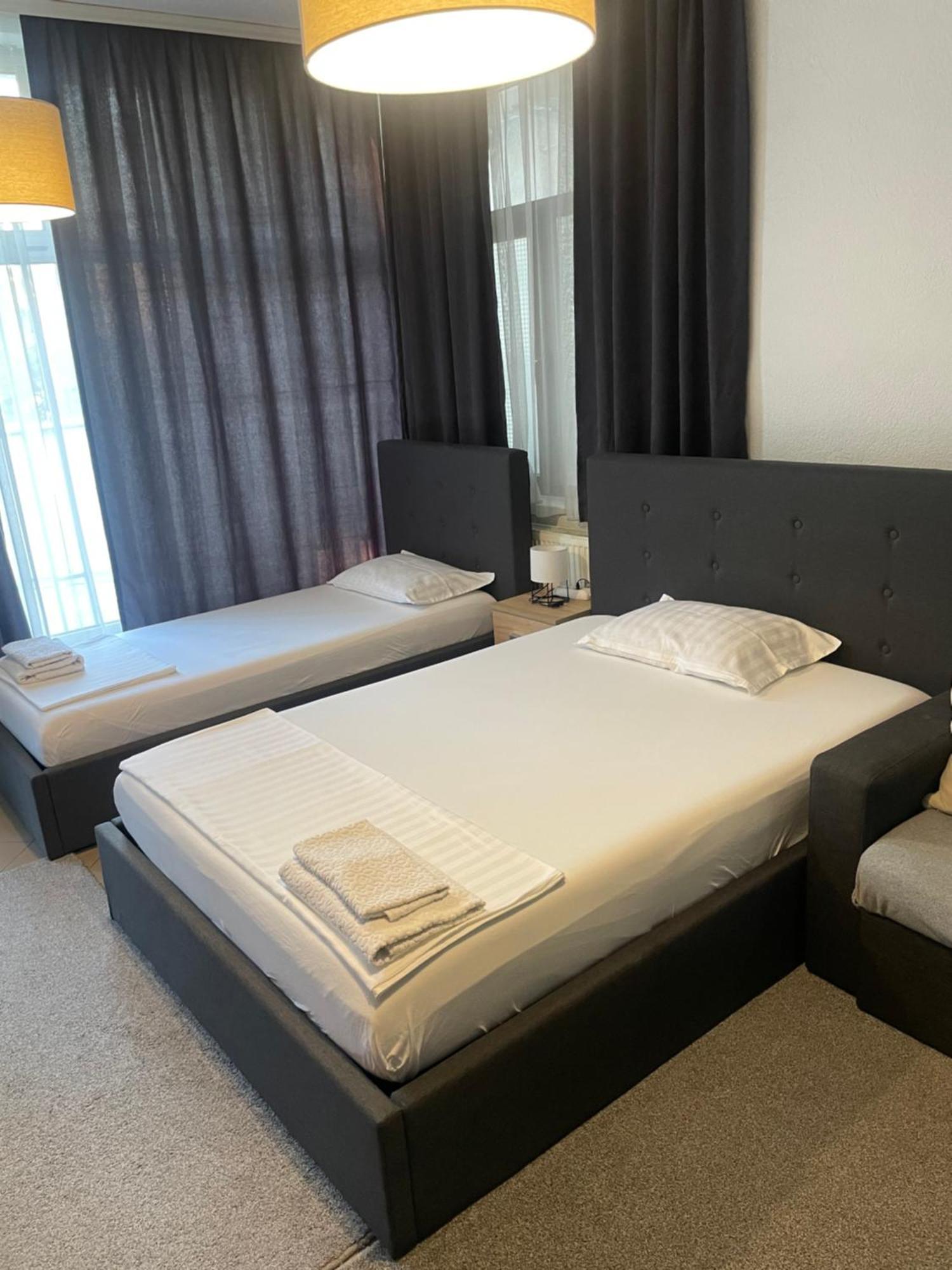Apartamento Friendly Rent Pristina Exterior foto
