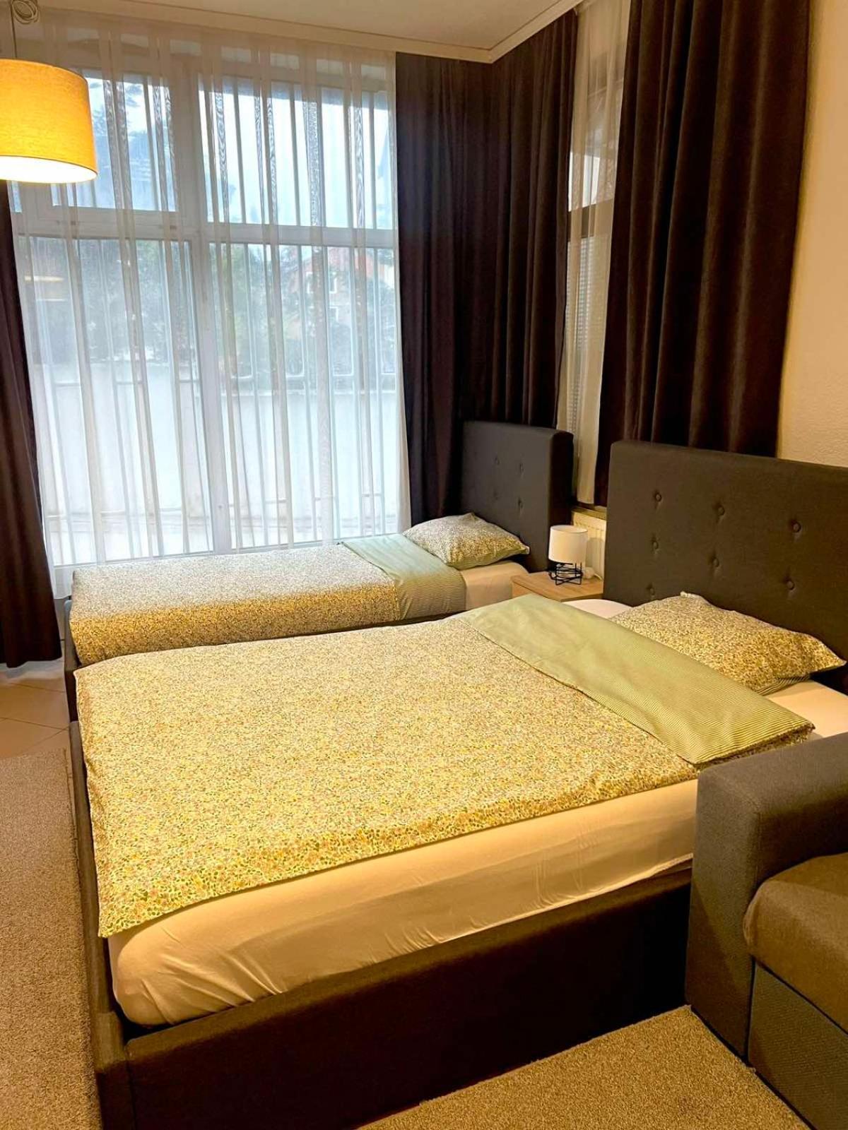 Apartamento Friendly Rent Pristina Exterior foto